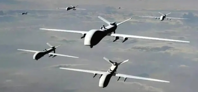 无人机蜂群袭击地面目标，反无人机系统拦截让其“灰飞烟灭”